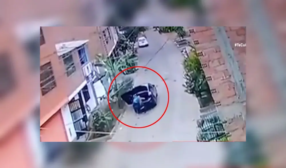 Hombre y mujer se llevaron lo robado a bordo de un vehículo negro. (Foto: Captura de video / 24 Horas)