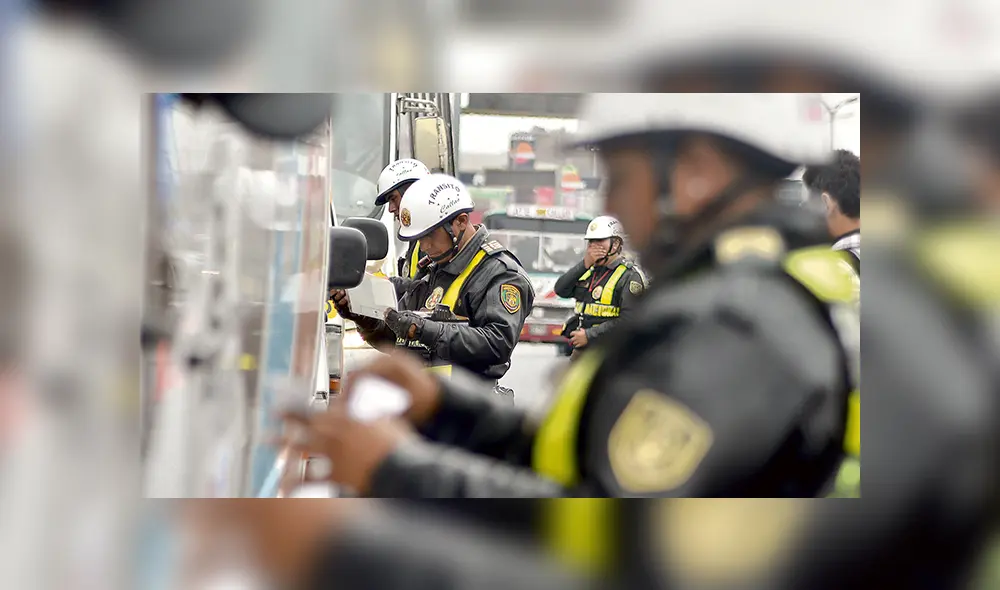 Tacna: sentencian a policía a 5 años de cárcel por solicitar una coima a taxista Tacna: sentencian a policía a 5 años de cárcel por solicitar una coima a taxista