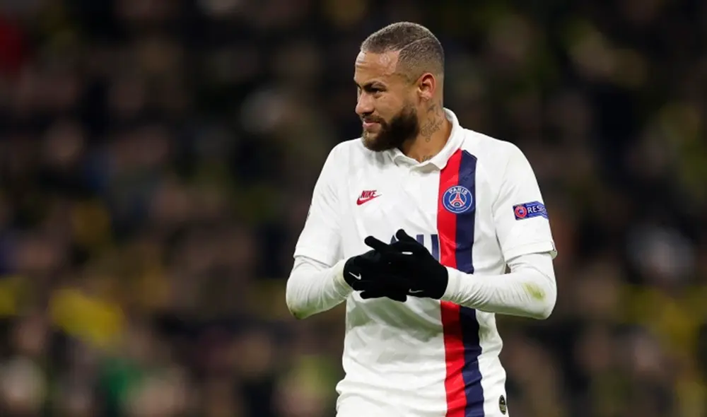 Medio brasileño informó que la figura del PSG fue visto en un centro comercial lleno de productos y regalos. Medio brasileño informó que la figura del PSG fue visto en un centro comercial lleno de productos y regalos.