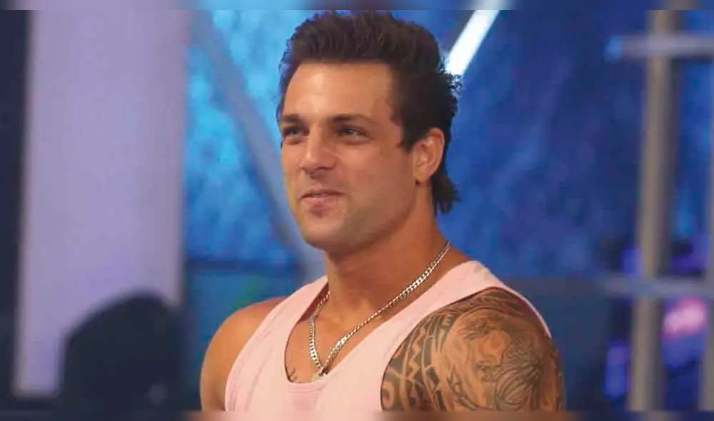 Nicola Porcella denunciará a quienes difundieron falsa declaración donde ofendía a madre del presidente de la República.