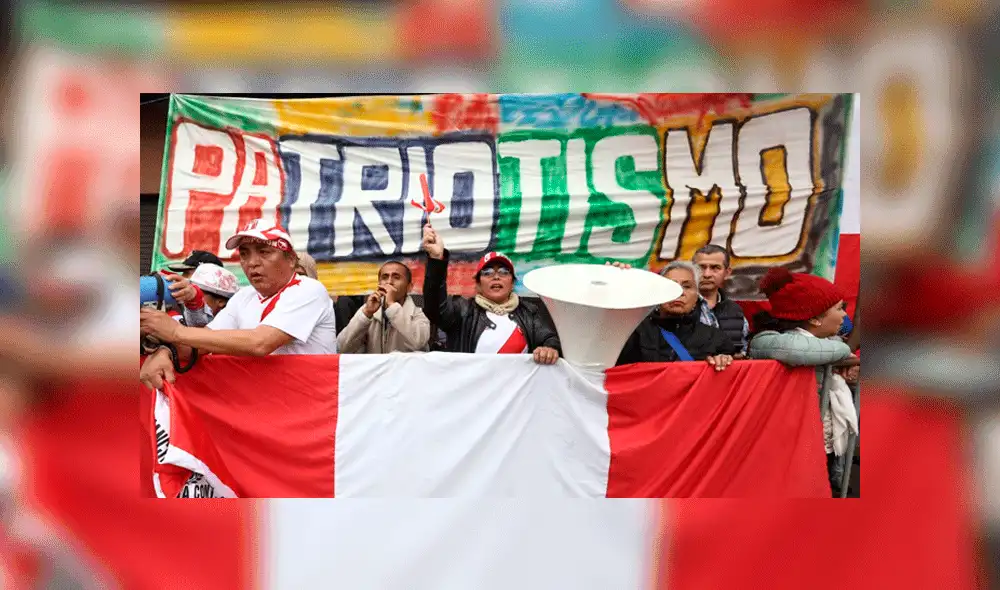 Ciudadanía realiza plantón contra elección del Tribunal Constitucional [FOTOS]