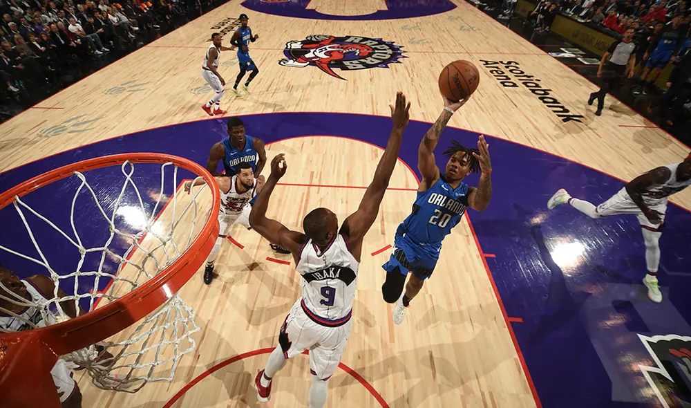Toronto Raptors y Orlando Magic se enfrentan en el Air Canada Centre, en partido por la Conferencia Este de la NBA 2019/2020. Toronto Raptors y Orlando Magic se enfrentan en el Air Canada Centre, en partido por la Conferencia Este de la NBA 2019/2020.