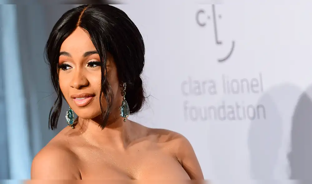 Cardi B destrona a Kim Kardashian y Jennifer Lopez con diminuta tanga