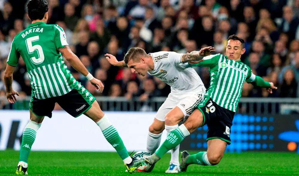 Sigue aquí EN VIVO el Real Madrid vs. Betis por la fecha 12 de la Liga Santander 2019-2020. | Foto: EFE