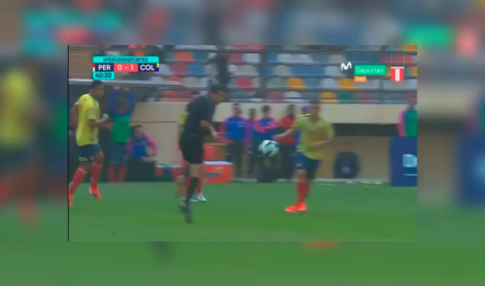 Perú vs. Colombia: Balón rebota en el árbitro y se aplica el nuevo reglamento [VIDEO]