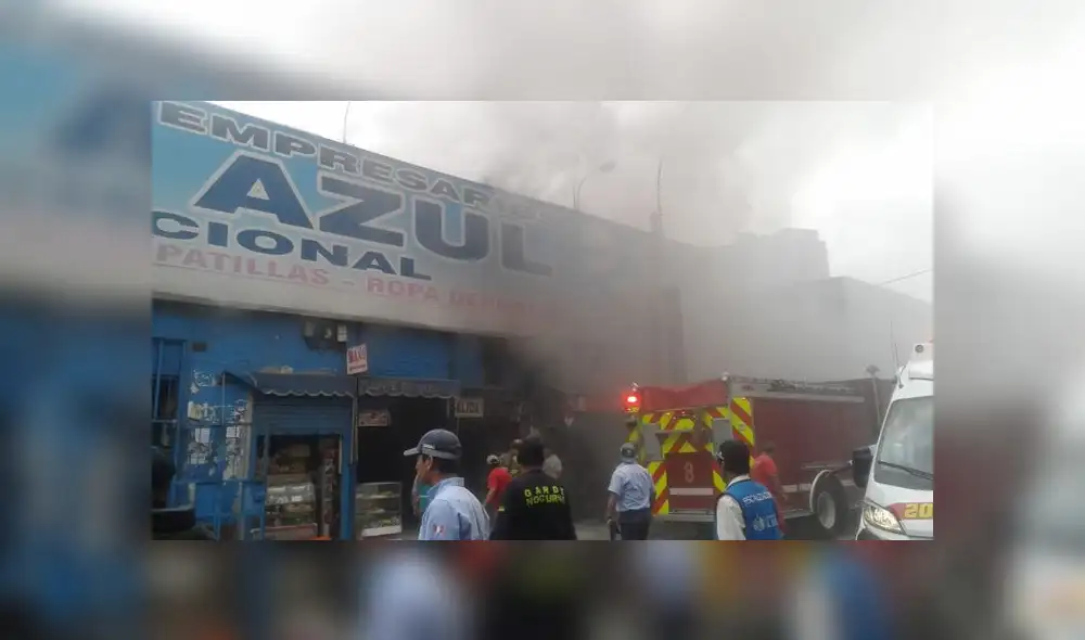 Cercado de Lima: controlan incendio que afectó galerías aledañas al Mercado Central [VIDEO Y FOTOS]