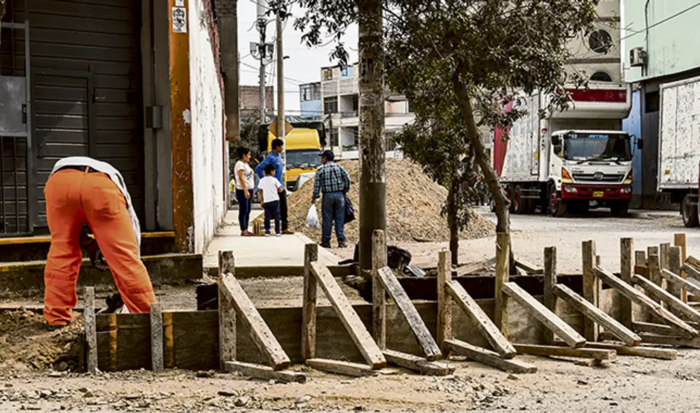 San Luis. Veredas del jirón Felipe Bargna.