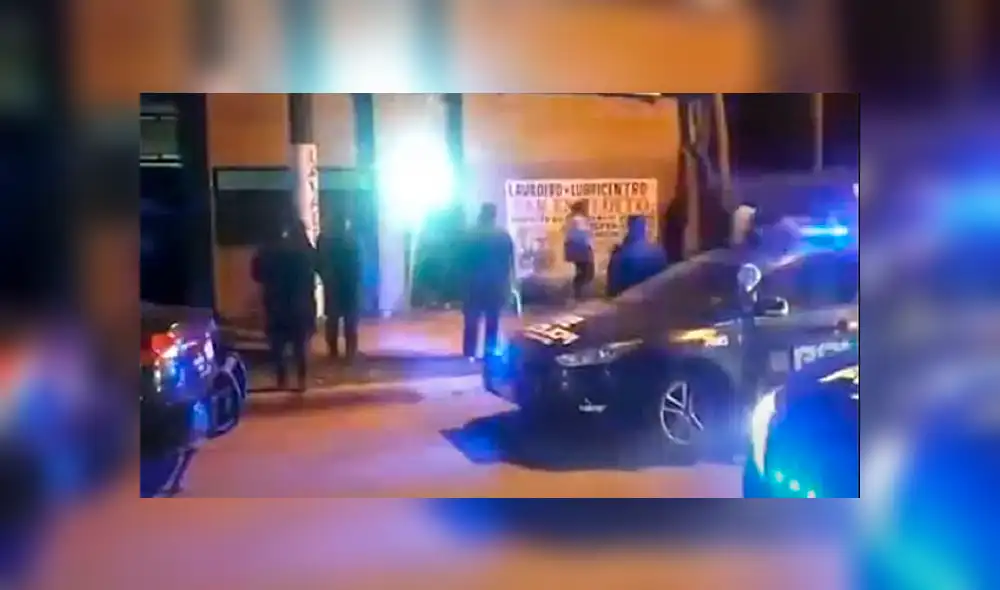 El quinceañero se realizó donde habitualmente funciona un lavadero de autos. Foto: Clarín