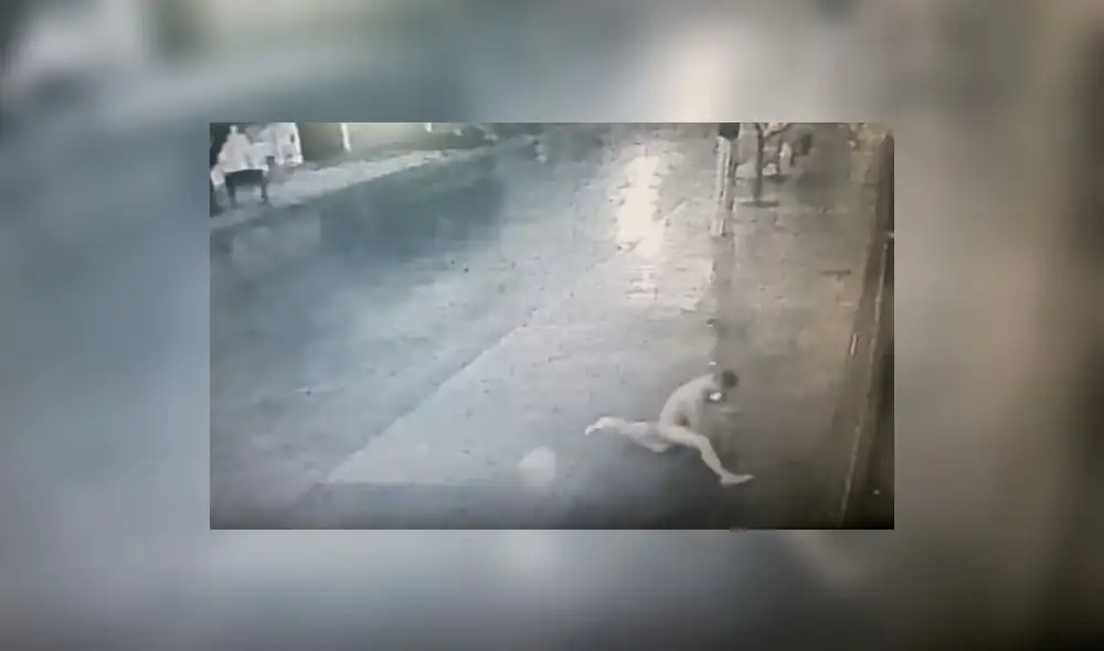 YouTube: Indignación por brutal ataque de hombre desnudo contra mujer | VIDEO YouTube: Indignación por brutal ataque de hombre desnudo contra mujer | VIDEO