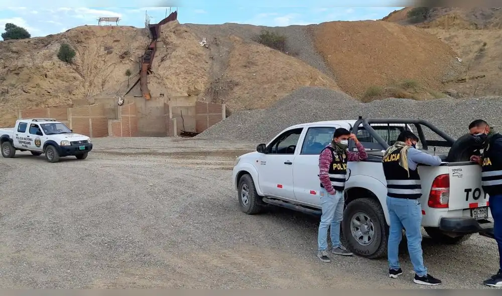 Fiscalía interviene cantera en Talara Fiscalía interviene cantera en Talara