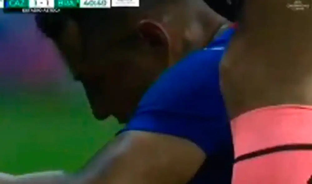 Yoshimar Yotún salió lesionado del partido entre Cruz Azul vs. Juárez FC de la Liga MX. (FOTO: Twitter). Yoshimar Yotún salió lesionado del partido entre Cruz Azul vs. Juárez FC de la Liga MX. (FOTO: Twitter).