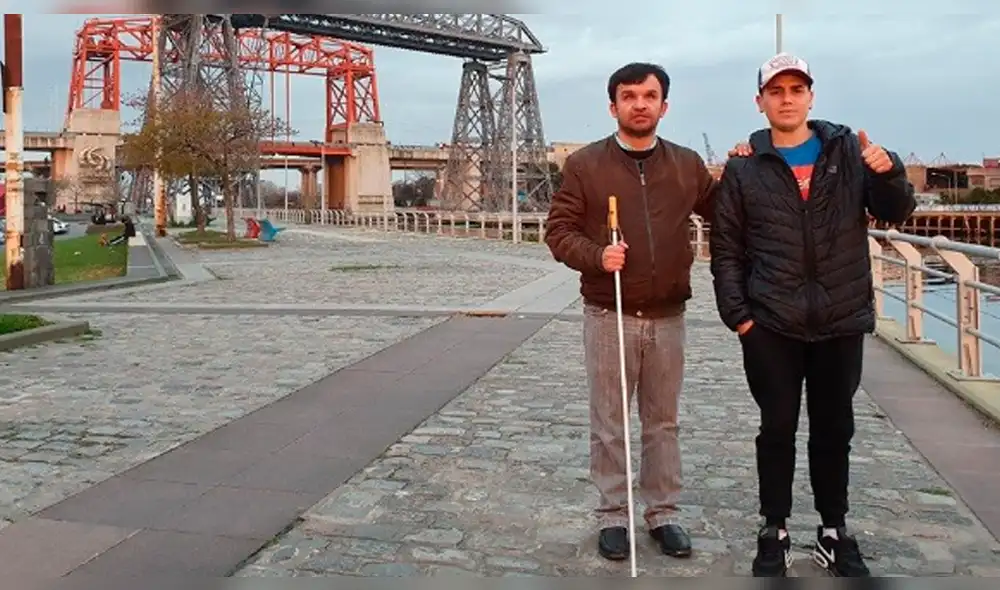 Fútbol argentino: Lucas Romagnoli, el fiel hincha invidente del Villa Mitre. Foto: Facebook. Fútbol argentino: Lucas Romagnoli, el fiel hincha invidente del Villa Mitre. Foto: Facebook.