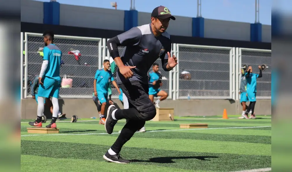 Binacional. Portero Michael Sotillo.