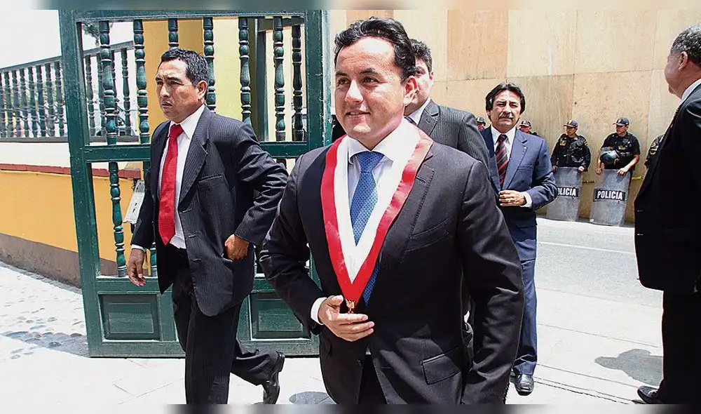 Richard Acuña apoya candidatura de su madre Rosa Núñez y no de Marcelo