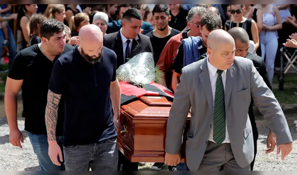 Emiliano Sala: ‘Nala’, su mascota aparece en el velatorio para despedirse [FOTOS]