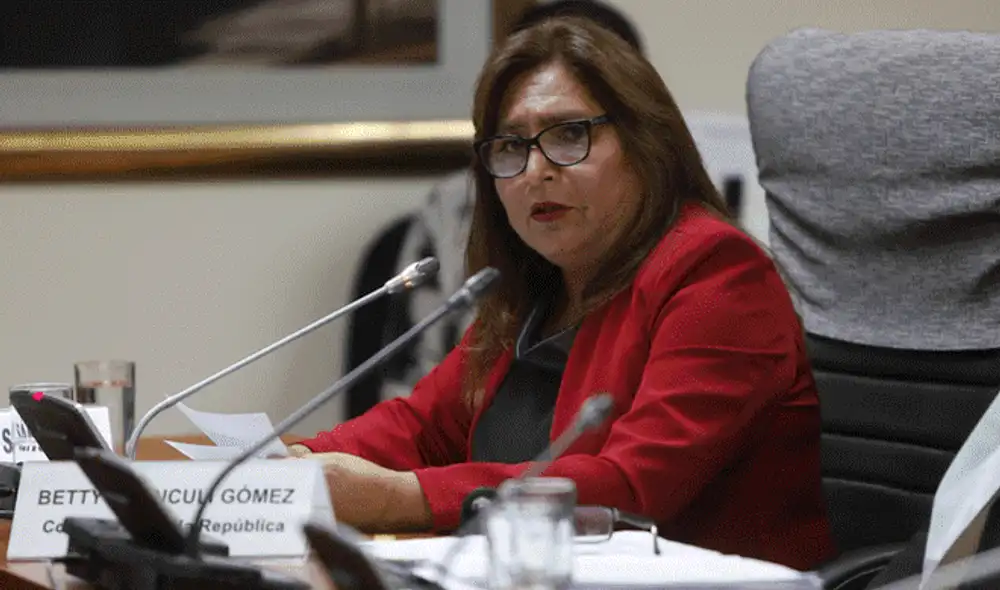 Recomiendan archivar pedido de levantamiento de inmunidad de Ananculí Recomiendan archivar pedido de levantamiento de inmunidad de Ananculí