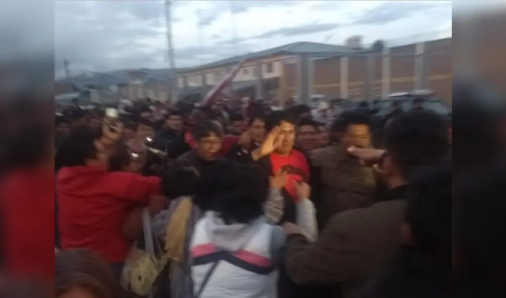 Vladimir Cerrón sale libre del penal de Huancayo tras decisión del Poder Judicial Vladimir Cerrón sale libre del penal de Huancayo tras decisión del Poder Judicial