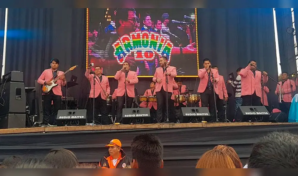 Armonía 10 se presenta en festival y jóvenes se roban la atención en pleno show [VIDEO]