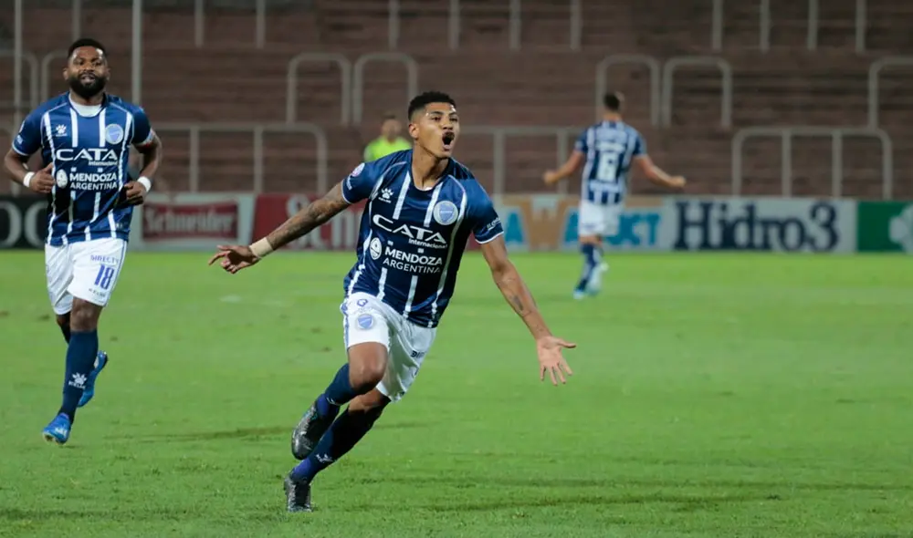 Wilder Cartagena celebró con mucho entusiasmo su primer gol con Godoy Cruz. | Foto: @ClubGodoyCruz