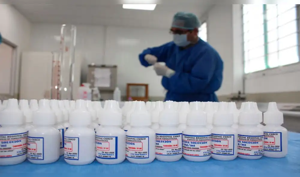 La meta es producir 20 mil frascos de ivermectina. Foto: Gobierno Regional de Cusco. La meta es producir 20 mil frascos de ivermectina. Foto: Gobierno Regional de Cusco.