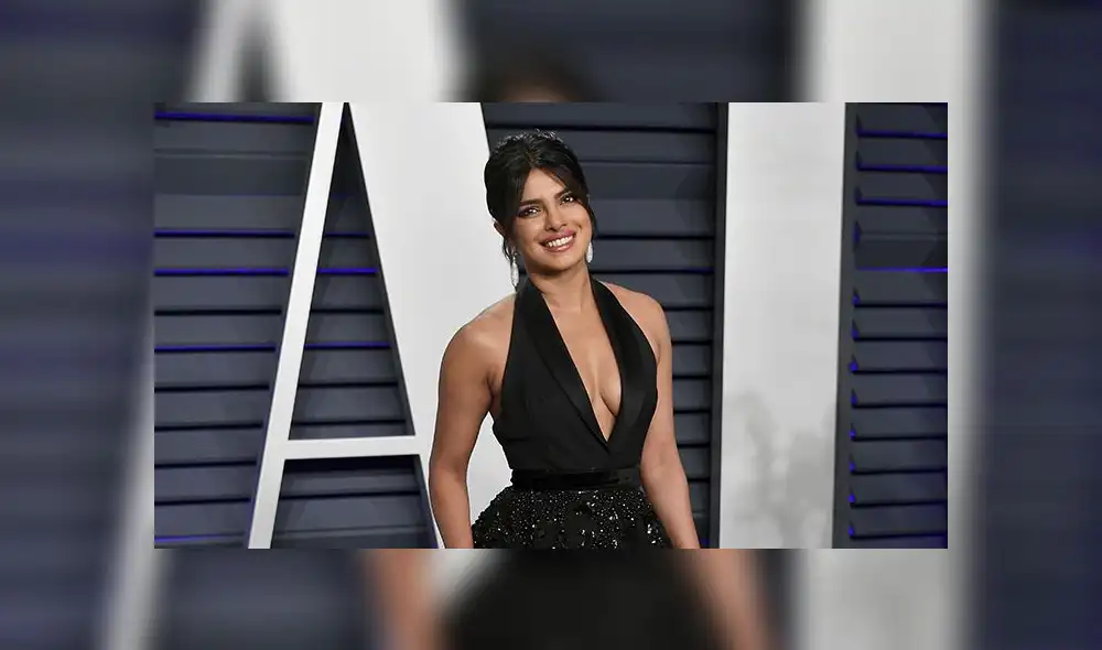 Priyanka Chopra y el sexy escote que deslumbró en la fiesta post Oscar