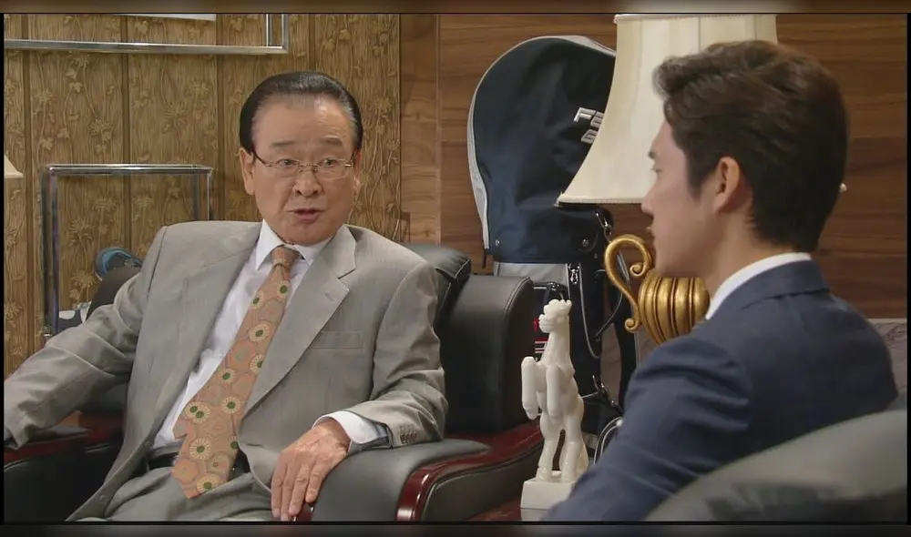 Lee Soon Jae en una escena del dorama Make a Woman Cry (MBC, 2015).  Crédito: Instagram