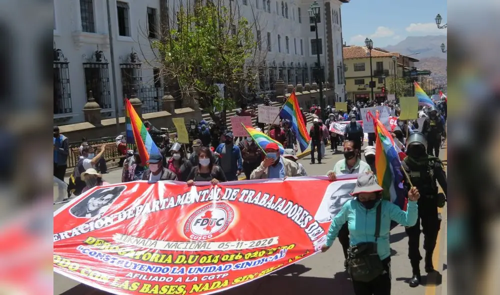 marcha . Este 10 de noviembre se convoca  a una movilización contra el Congreso de la República