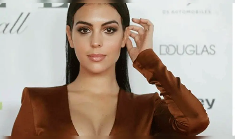 Georgina Rodríguez sorprende al realizar candente topless [FOTOS]