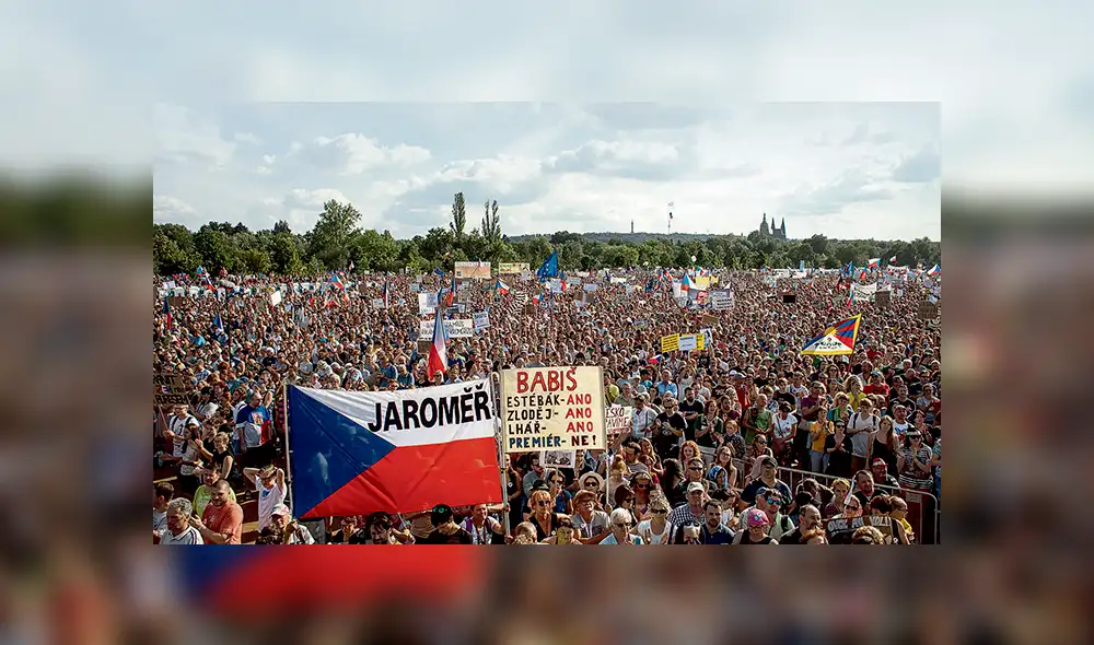 Contundente. Estiman que más de 250 mil personas se congregaron en la República Checa en contra del primer ministro Babis.