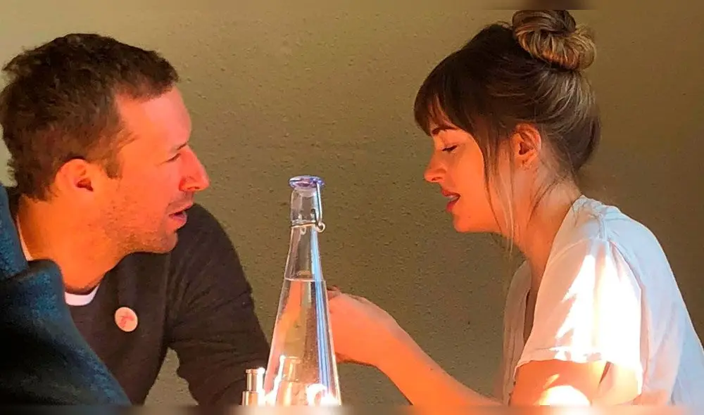 Dakota Johnson, Chris Martin y Coldplay