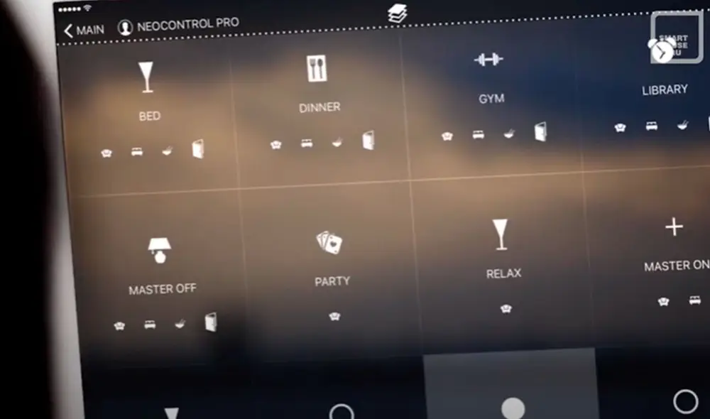 Conoce las ventajas de implementar un sistema de automatización para controlar tu casa desde tu celular. Foto: Smart House Perú.