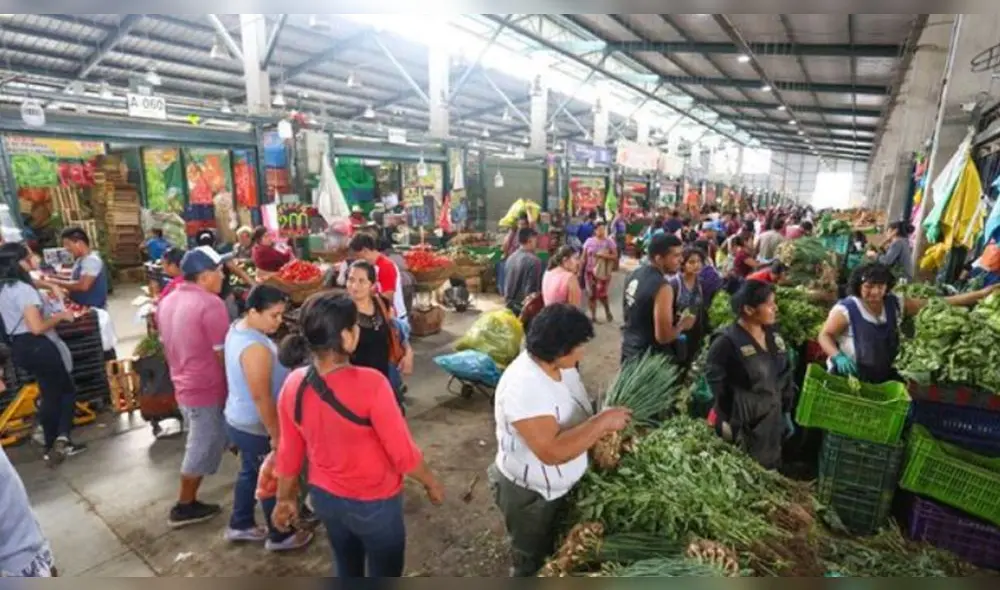 Nuevos lineamientos del Ministerio de Agricultura buscan disminuir el riesgo de contagio en centros de abasto. (Foto: Difusión) Nuevos lineamientos del Ministerio de Agricultura buscan disminuir el riesgo de contagio en centros de abasto. (Foto: Difusión)