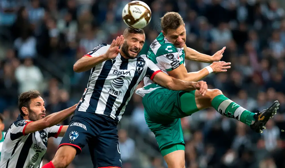 Monterrey y Santos Laguna se enfrentan por el pase a semifinales de la Liga MX. | Foto: EFE
