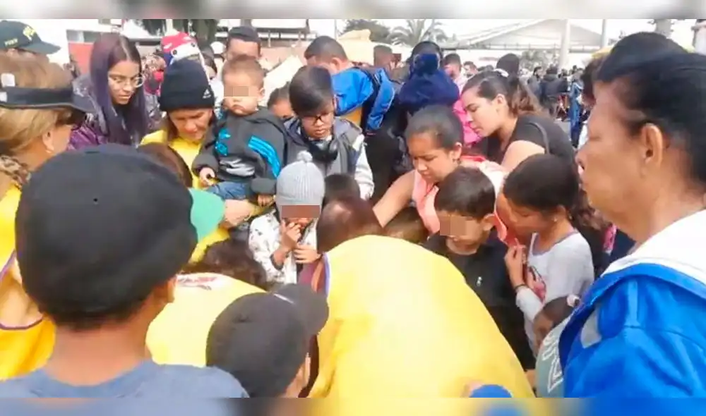 Voluntarios piden apoyo para entregar alimentos a venezolanos varados en Tacna Voluntarios piden apoyo para entregar alimentos a venezolanos varados en Tacna
