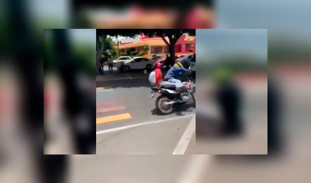 Vía YouTube. Joven motociclista trató de escapar de policía junto con su acompañante, pero su huida no salió como lo esperaba