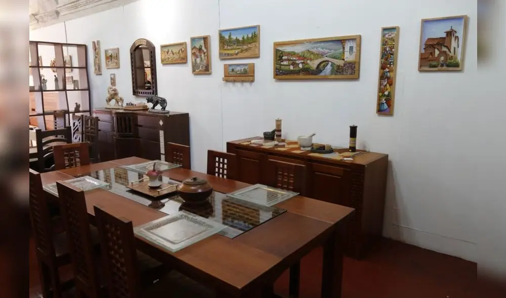 Artesanos cusqueños llegan a Arequipa para ofrecer muebles de finos acabados