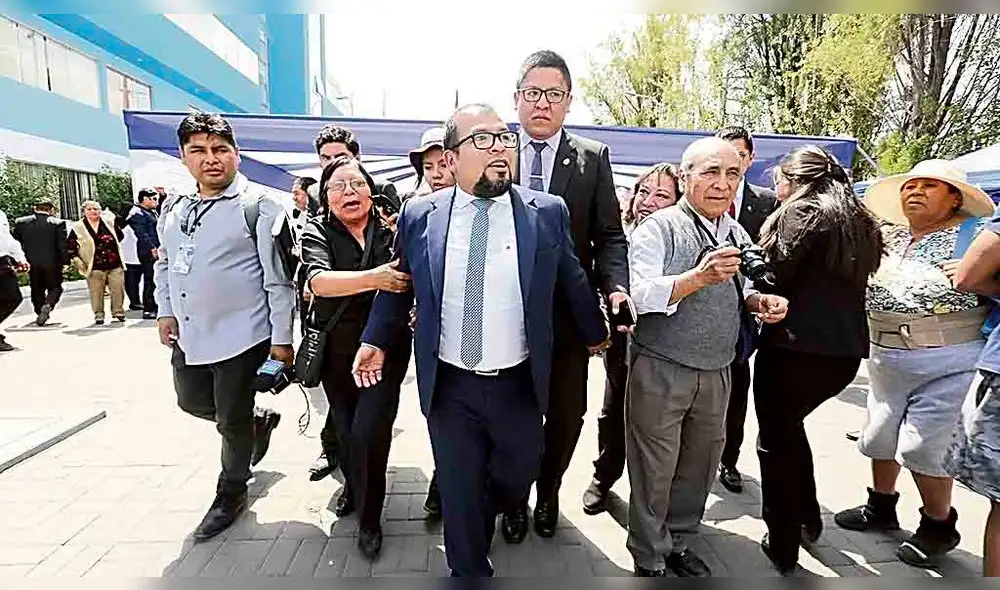 OBSERVADO. Omar Candia fue cuestionado por consumos. OBSERVADO. Omar Candia fue cuestionado por consumos.