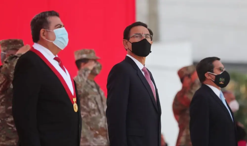Martín Vizcarra lideró la ceremonia por el Día de las Fuerzas Armadas. Foto: Presidencia. Martín Vizcarra lideró la ceremonia por el Día de las Fuerzas Armadas. Foto: Presidencia.
