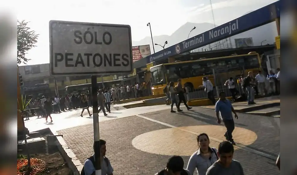 Metropolitano : Estación Naranjal colapsó tras eliminar cola de sentados [FOTOS]