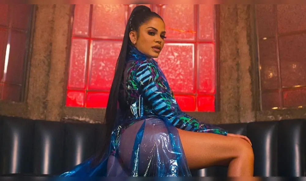 Natti Natasha cautiva con sexy manera de promocionar 'Toca, toca', su reciente single
