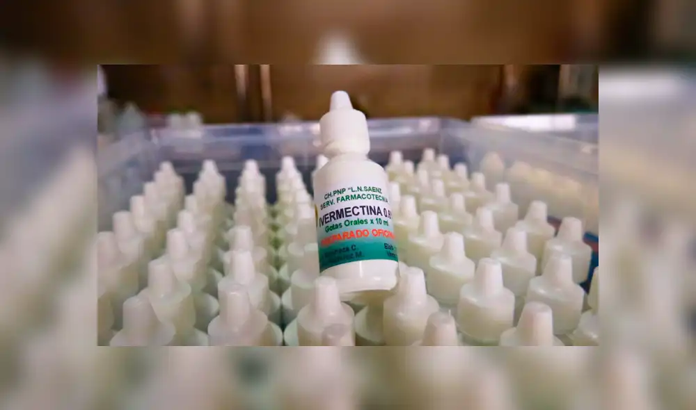 Químicos farmacéuticos de la PNP producen fármaco ivermectina. Foto: Policía Nacional /Twitter Químicos farmacéuticos de la PNP producen fármaco ivermectina. Foto: Policía Nacional /Twitter
