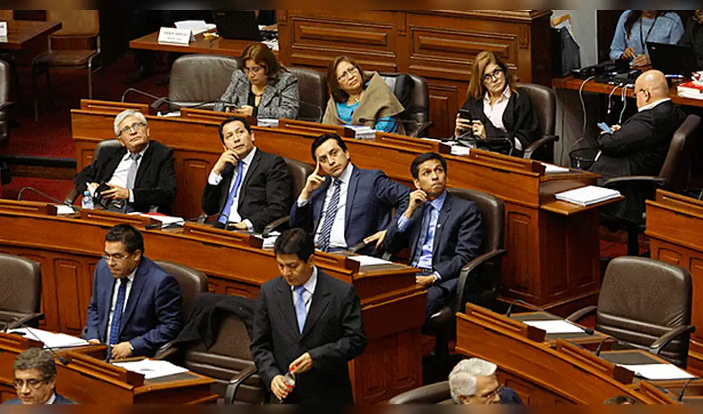 Los 7 congresistas de PpK que votaron a favor de Ley de financiamiento de partidos