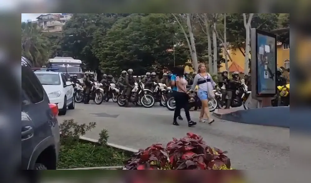 Guaidó sesiona en El Haltillo tras denunciar disparos contra diputados opositores. Foto: Captura.
