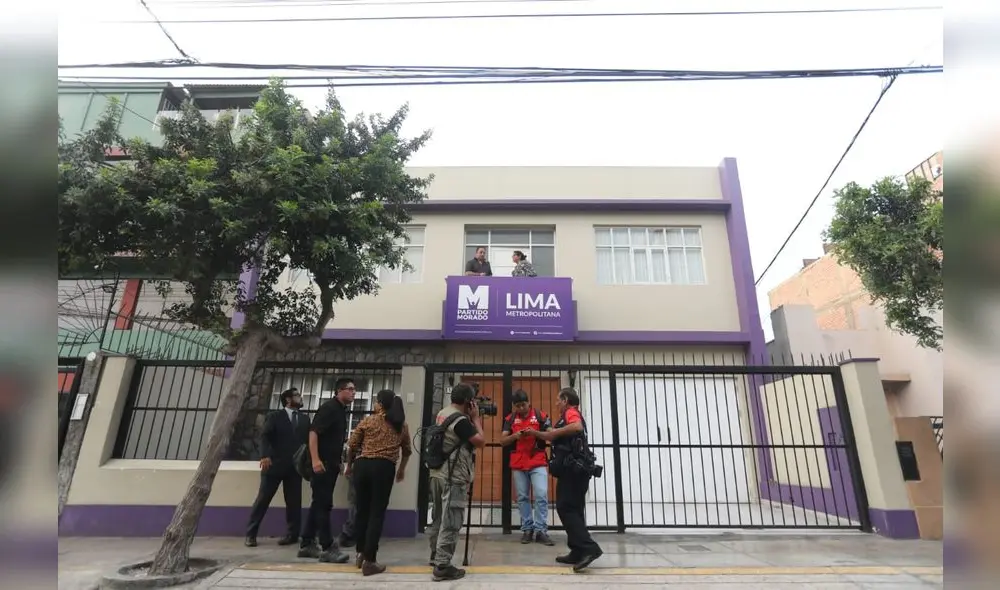 Ministros acudieron al local del Partido Morado [FOTOS] 
