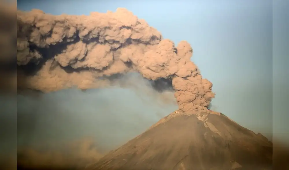 Los pasajeros pasaron 11 horas en el aire, tras las cuales regresaron al mismo punto de partida. Foto: AFP.