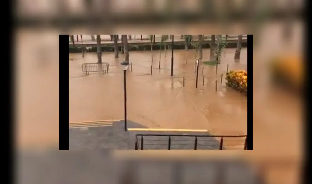 Parque de la Muralla luce inundado tras desborde del río Rímac