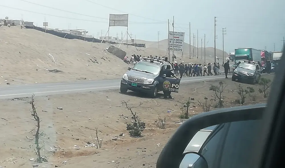 Nuevamente, los colectiveros salieron a protestar para exigir que se apruebe Ley que los formaliza. Foto: WhatsApp RTV