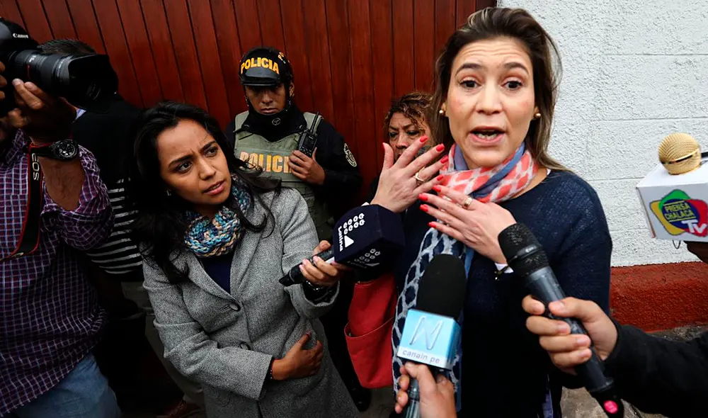 Intervención en oficina de Academia Cantolao. Foto: Jorge Cerdán.