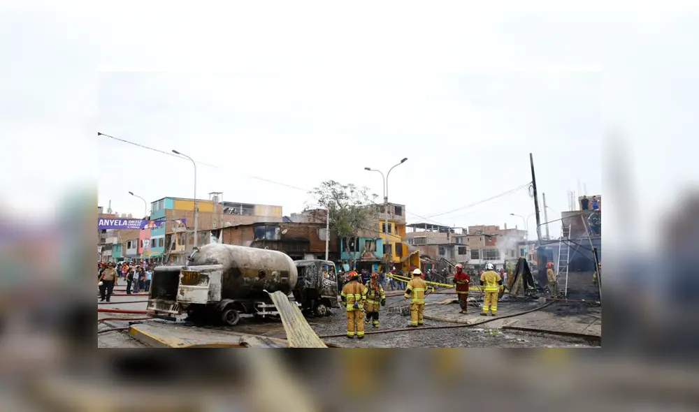 Incendio en Villa el Salvador Incendio en Villa el Salvador