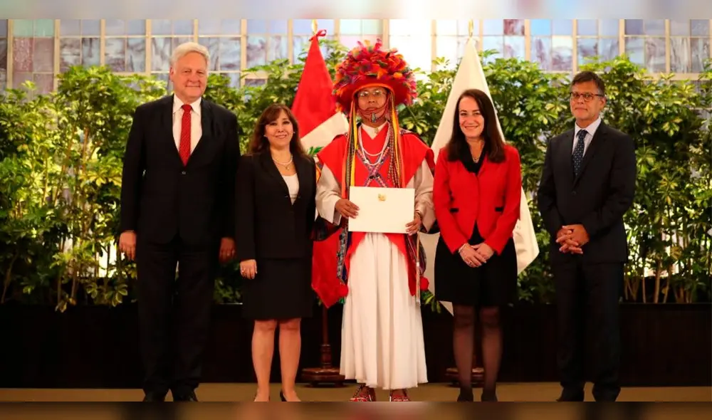 Intérprete de quechua gana concurso Embajadores de la Integridad 2019. Intérprete de quechua gana concurso Embajadores de la Integridad 2019.